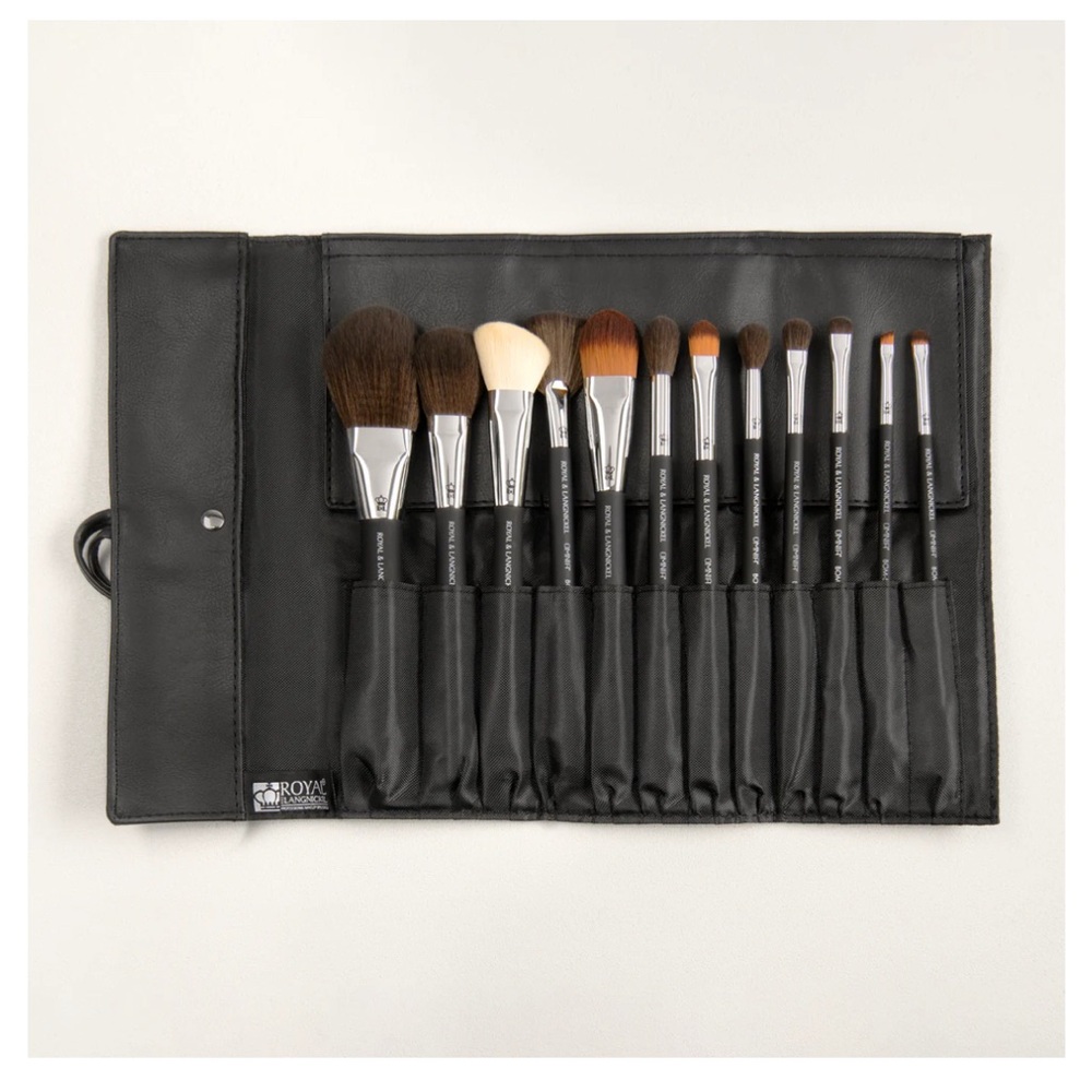 *NWT* Omnia Professional 13 piece makeup brush set with wrap